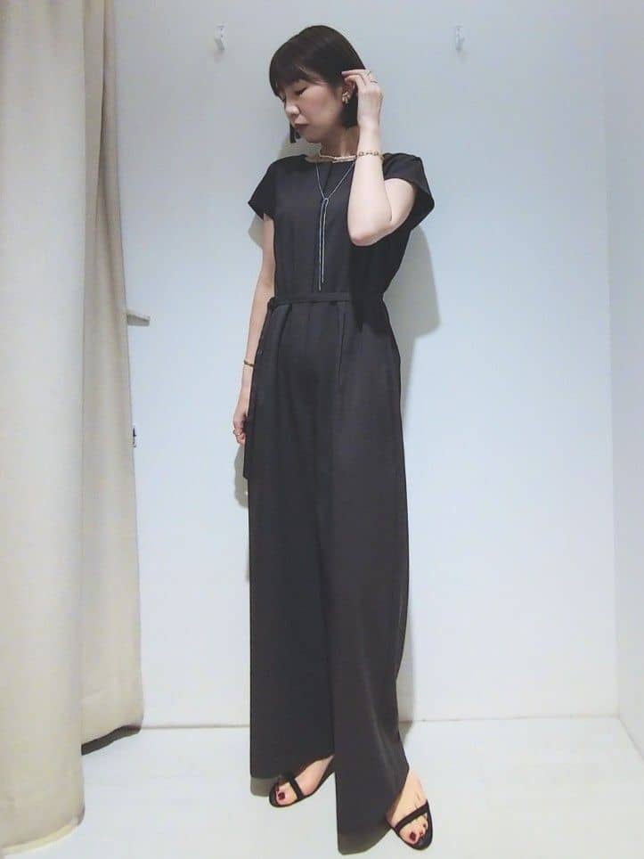 suzuさんの「UNTITLED｜【きれいめ/オールインワン】梳毛調合繊コンビネゾン」を使ったコーディネート