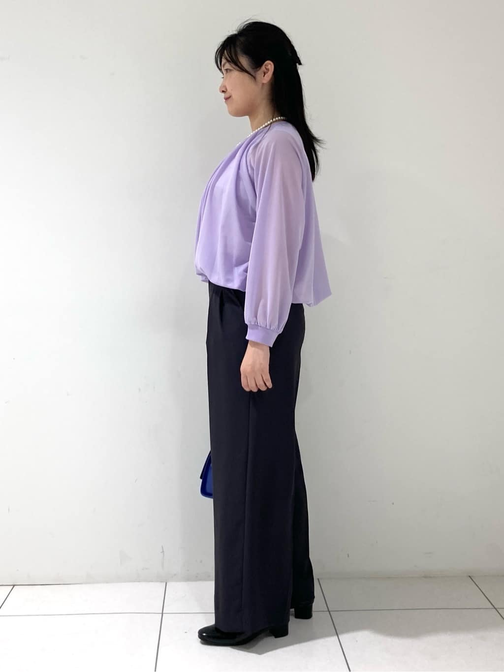momokoさんの「INDIVI｜【体型カバー／マシンウォッシュ対応】シアージャージトップス」を使ったコーディネート