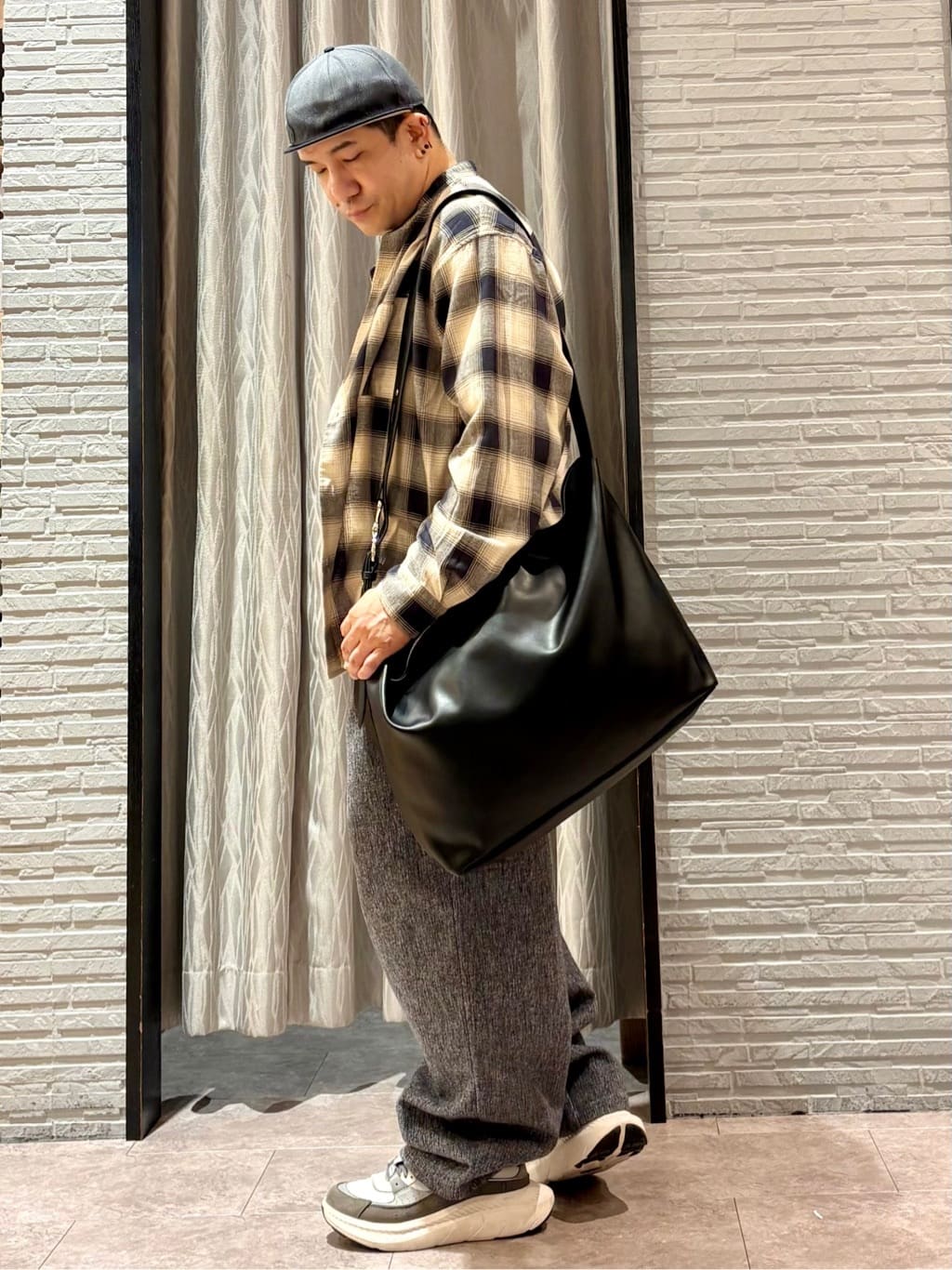 Pーyamaさんの「THE SHOP TK｜オンブレーチェックバンドカラーシャツ 【洗濯機OK】」を使ったコーディネート