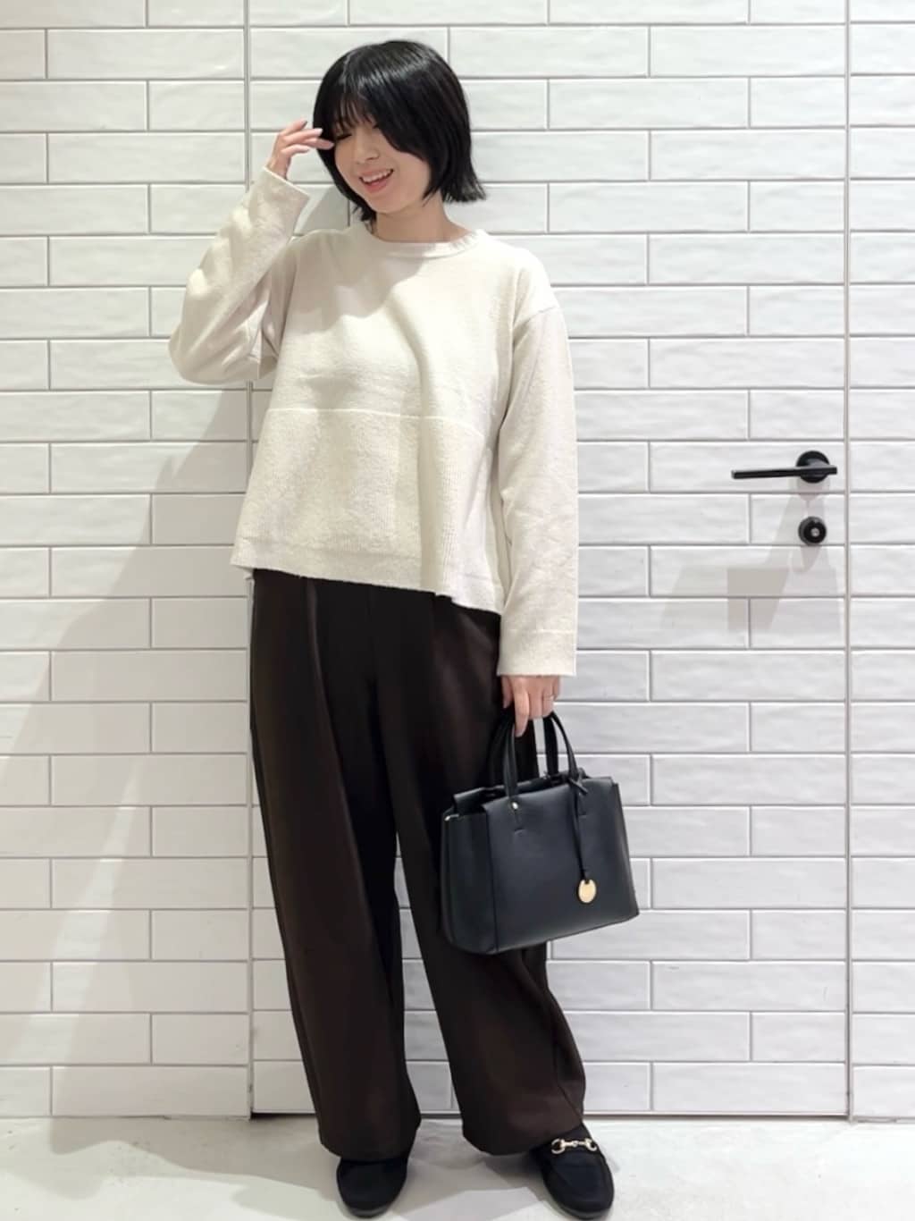 しおりさんの「OPAQUE.CLIP｜ペプラムニット【洗濯機OK】」を使ったコーディネート