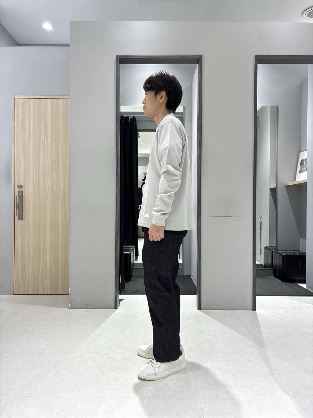 わいずみさんの「TAKEO KIKUCHI｜【JUST ONE LAYER】ダウンファブリック ジップアップ リブ ブルゾン」を使ったコーディネート