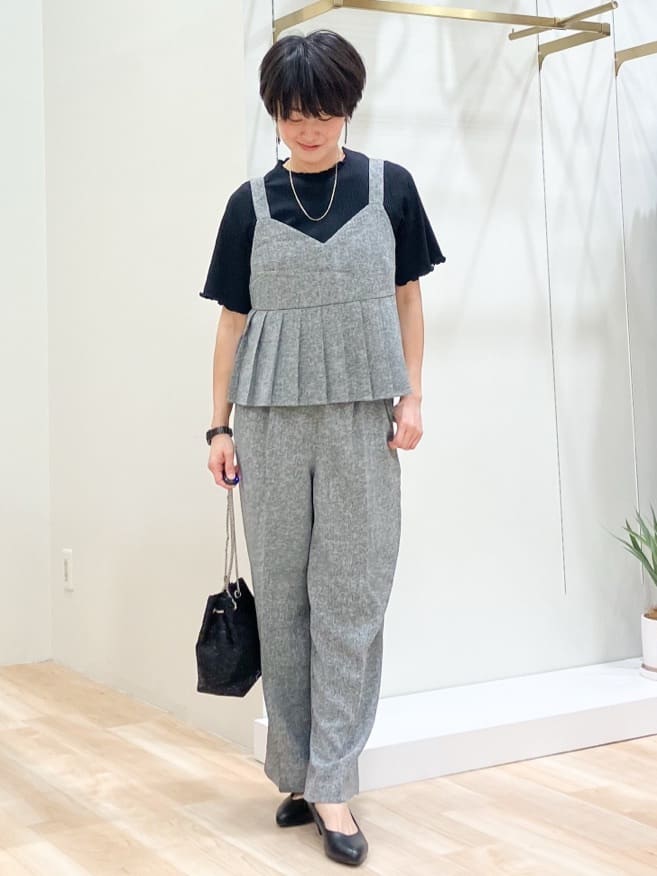 Keiさんの「grove｜【2点SET/体型カバー】夏から秋まで着まわせる！プリーツビスチェセットアップ」を使ったコーディネート