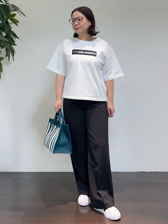 Asamiさんの「UNTITLED｜【コットン100/ゆったり/ショート丈/洗える】ベロアロゴTシャツ」を使ったコーディネート