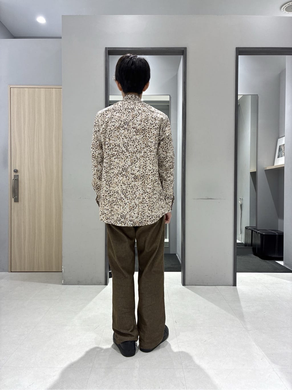わいずみさんの「TAKEO KIKUCHI｜ストライプ小花 長袖シャツ」を使ったコーディネート