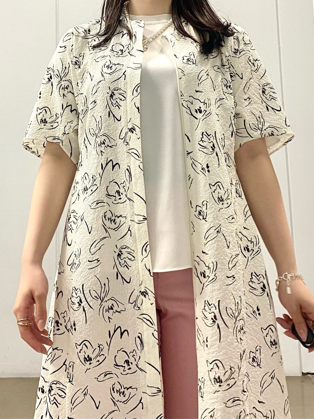 misakiさんの「INDIVI｜【バックシャン】デザインTブラウス」を使ったコーディネート