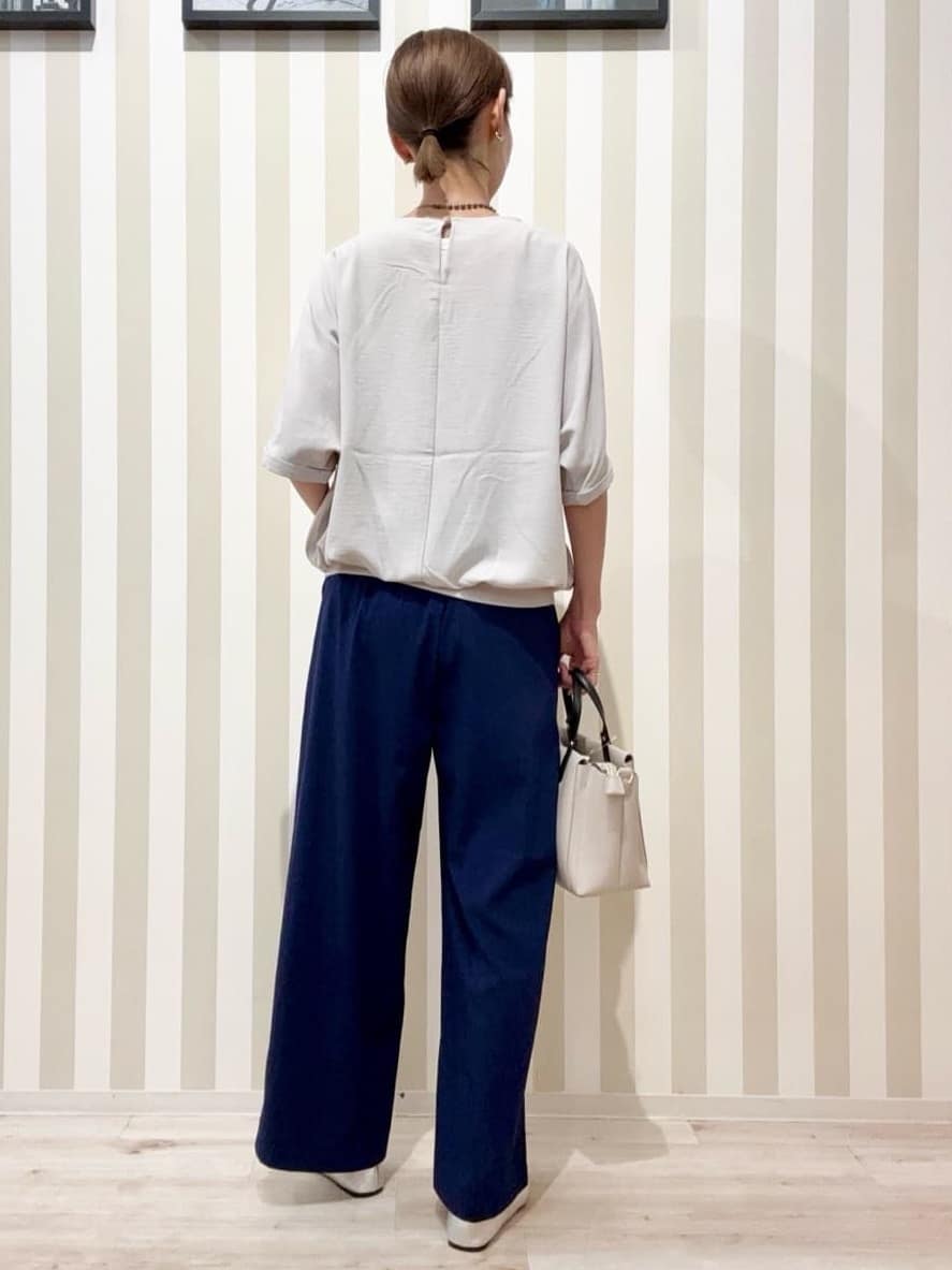 まつこさんの「SHOO･LA･RUE｜【洗濯後しわになりにくい】さらっとタッチの 5分袖ドルマンブラウス」を使ったコーディネート