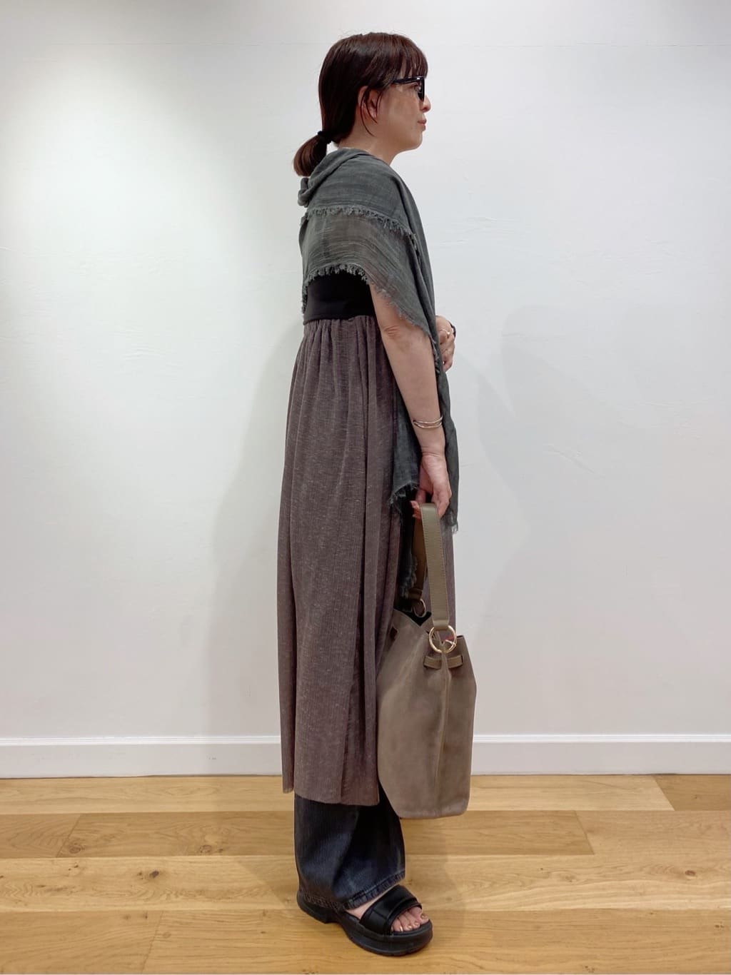 Sawaguchiさんの「DRESSTERIOR｜Carouselambra（ケラウズランブラ）【別注】BOAT TANK TOP DRESS」を使ったコーディネート