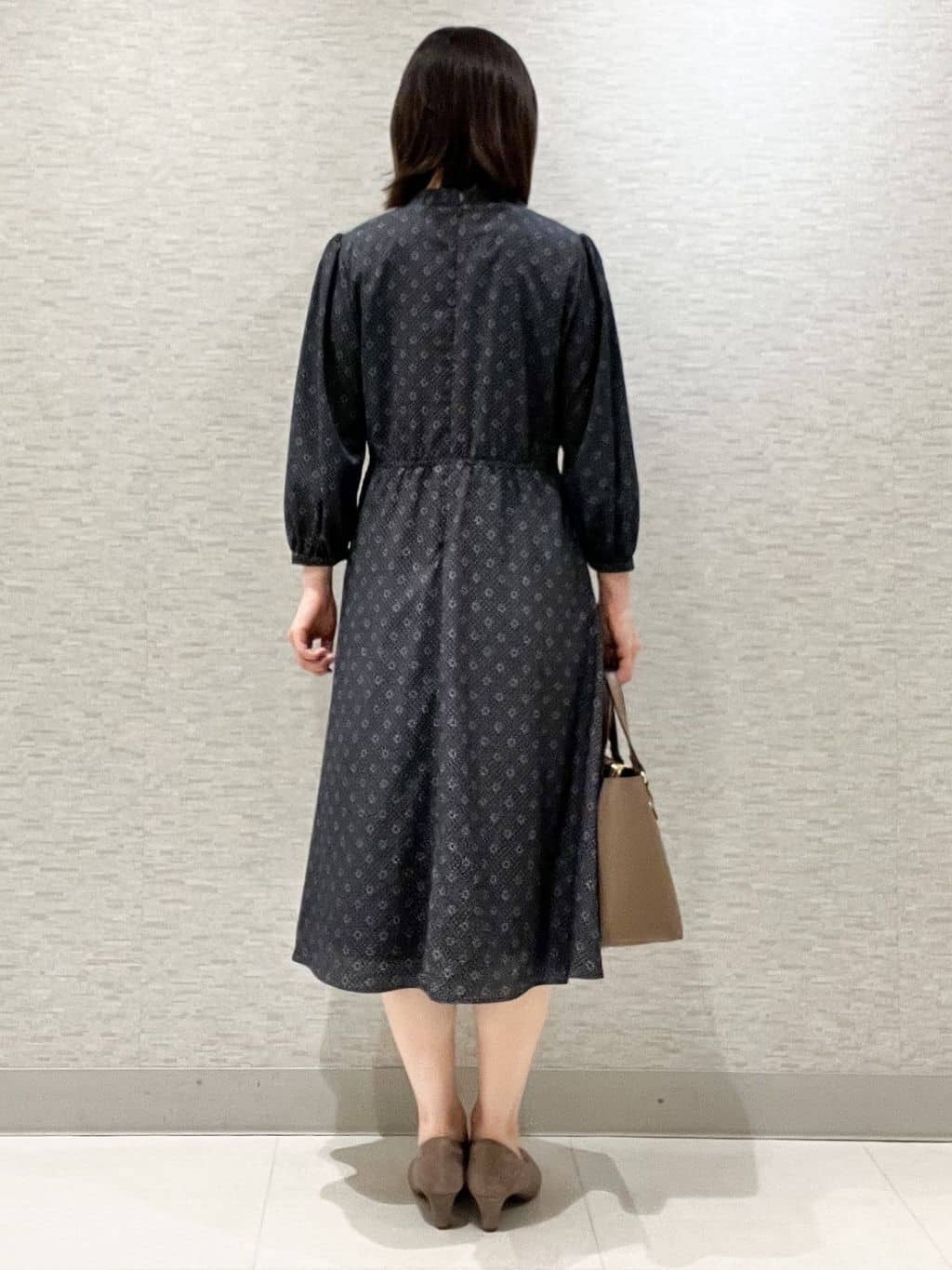 marikoさんの「Reflect｜【きちんと見え／通勤／セレモニーにおすすめ◎】ドット&times;ダイヤ柄ワンピース」を使ったコーディネート