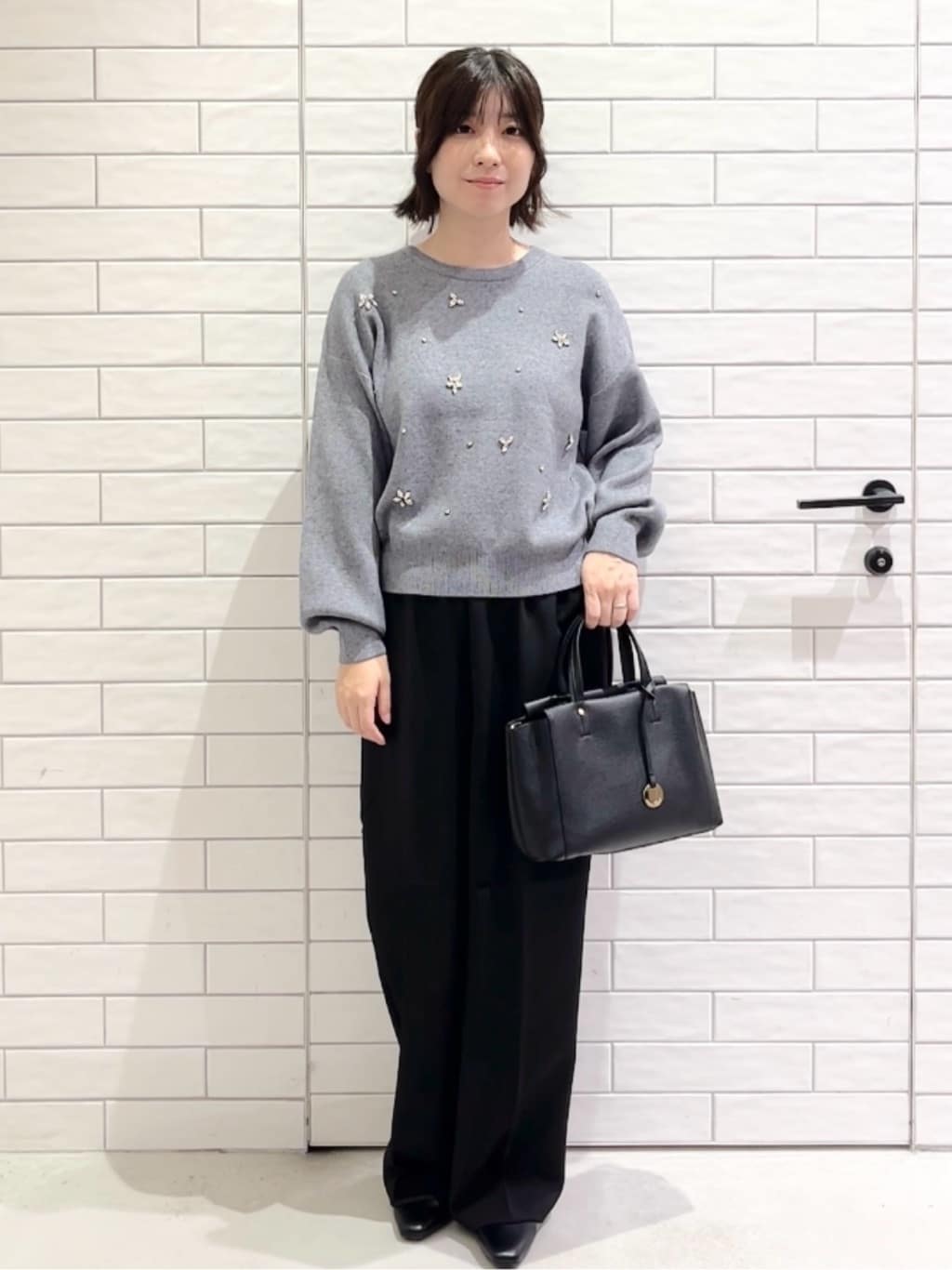 しおりさんの「OPAQUE.CLIP｜《SS-LLサイズ》ストレッチ美脚イージーワイドパンツ【防シワ／洗濯機洗い可】」を使ったコーディネート