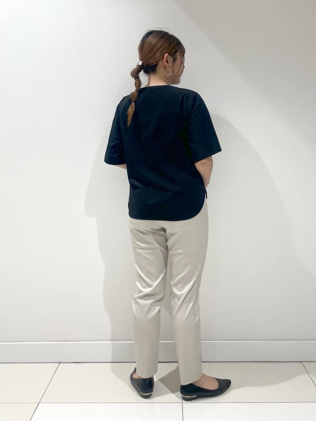 YUUKIさんの「INDIVI｜【定番スーツ／UVケア／洗える】ウール調ノーカラージャケット」を使ったコーディネート
