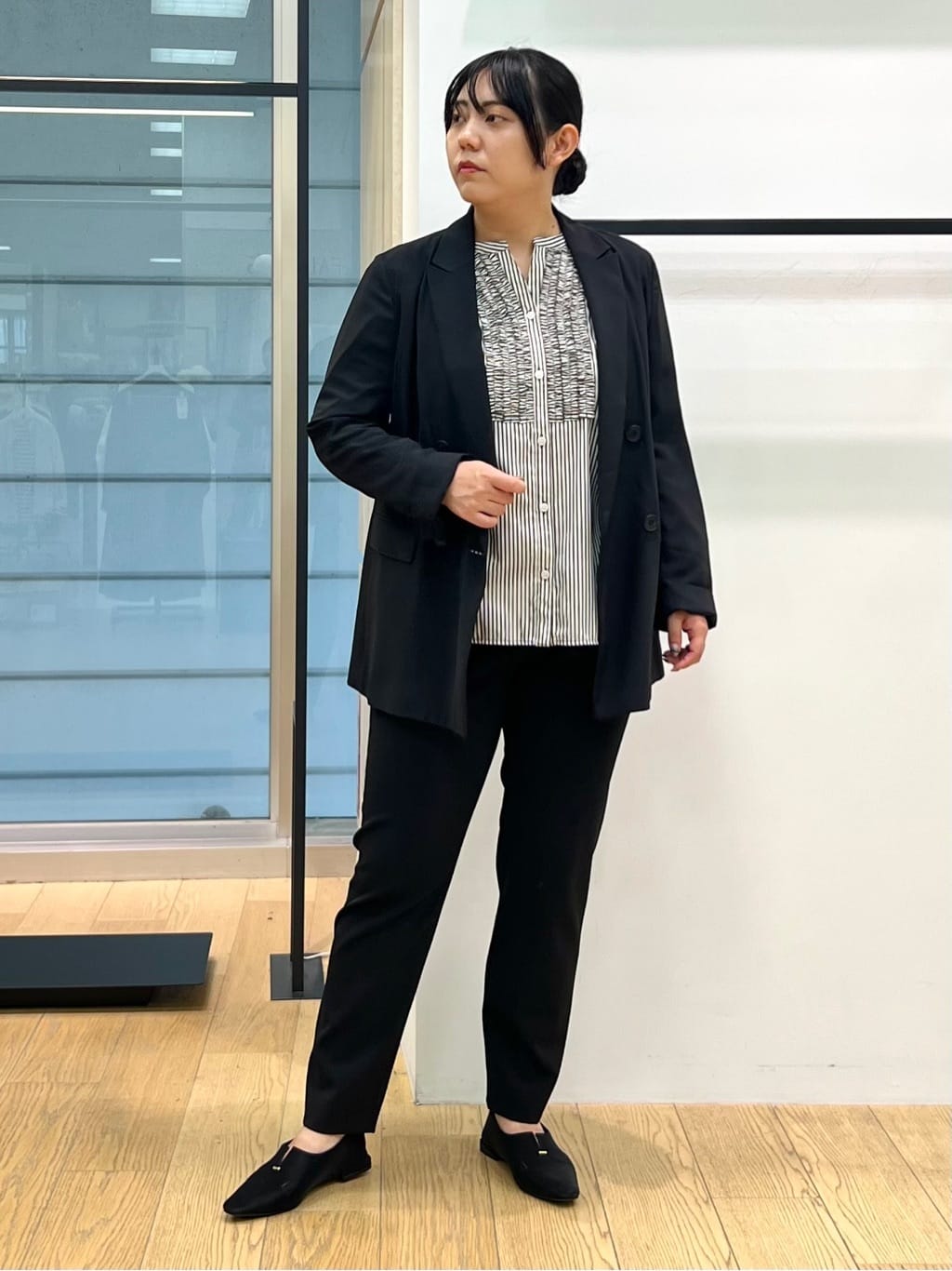 shimaさんの「INDIVI｜【洗える】胸元タックフリル長袖ブラウス」を使ったコーディネート