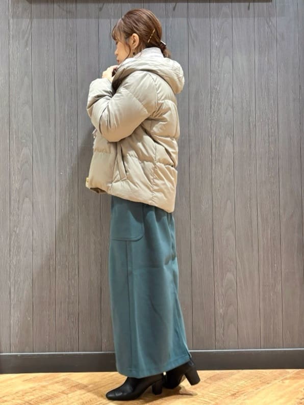 meiさんの「SHOO･LA･RUE｜【撥水/洗える】ショートフーディーダウン」を使ったコーディネート