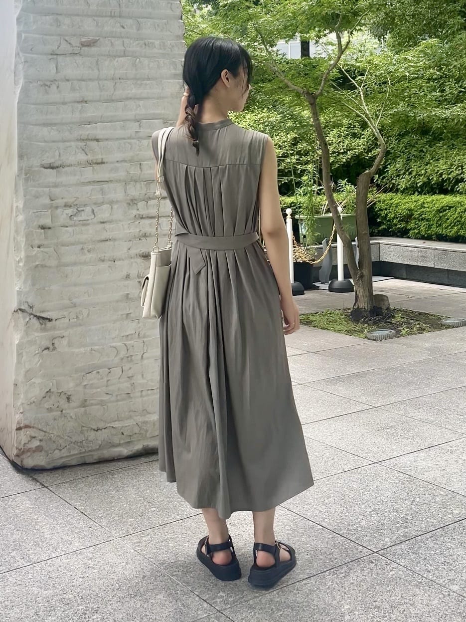 cotaniさんの「grove｜履き心地◎！フットベッドサンダル」を使ったコーディネート