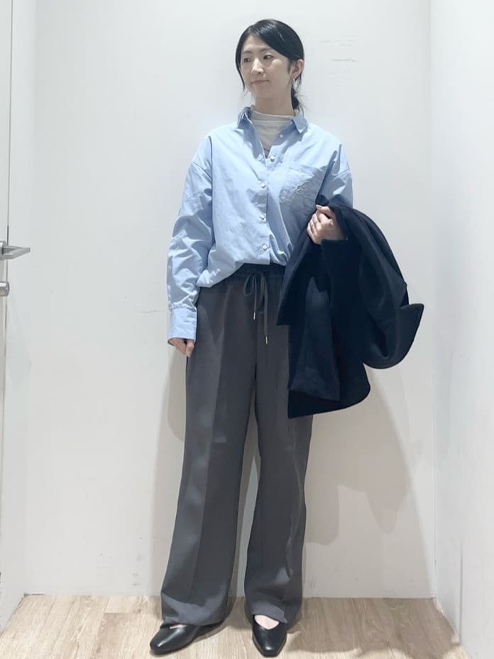 momokoさんの「OPAQUE.CLIP｜カシミヤブレンドウールミドルピーコート」を使ったコーディネート
