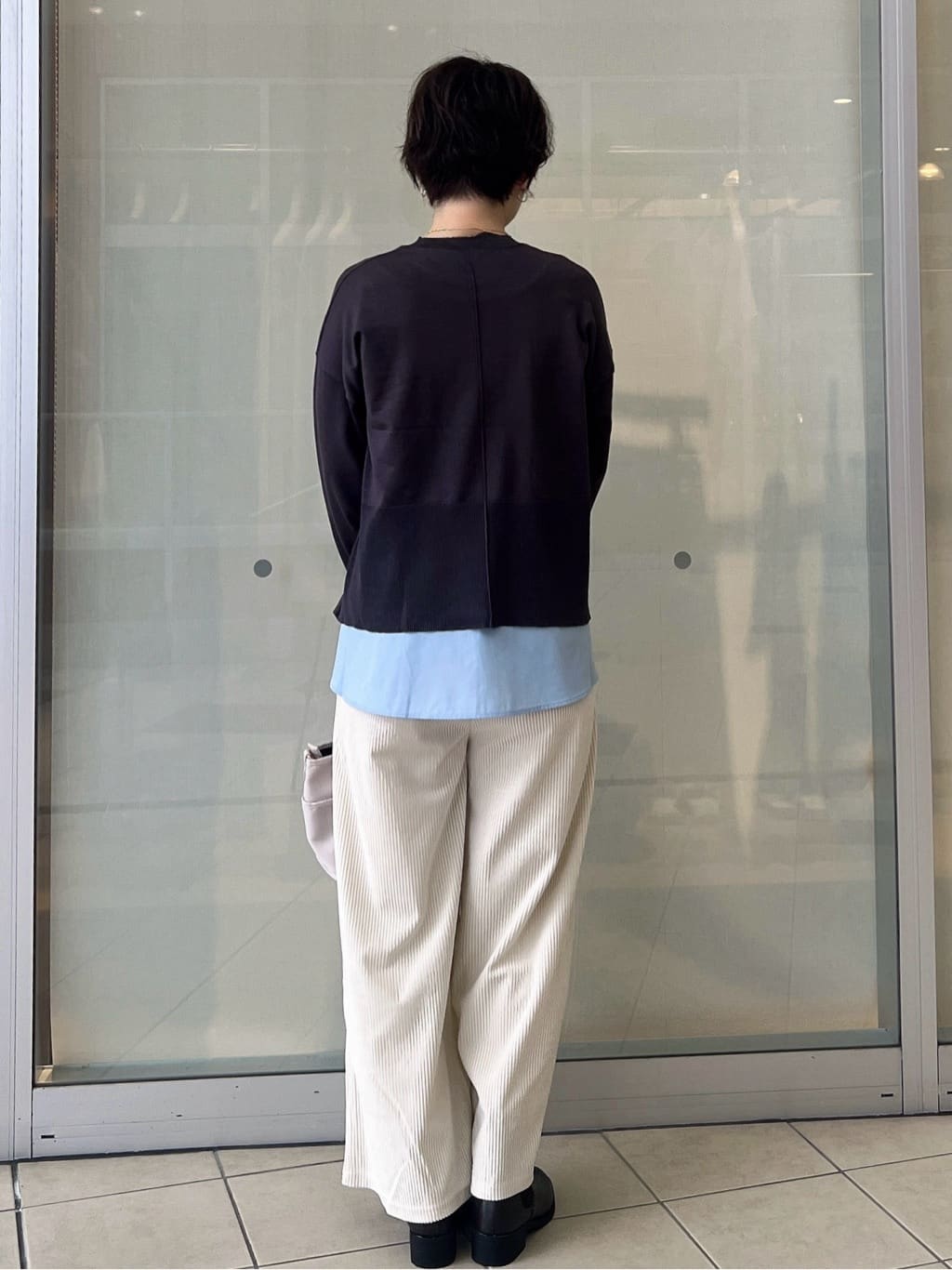 yo-koさんの「OPAQUE.CLIP｜《ツインセット》リラクシーサイドスリットニット&times;ドッキングタンク【洗濯機洗い可】」を使ったコーディネート