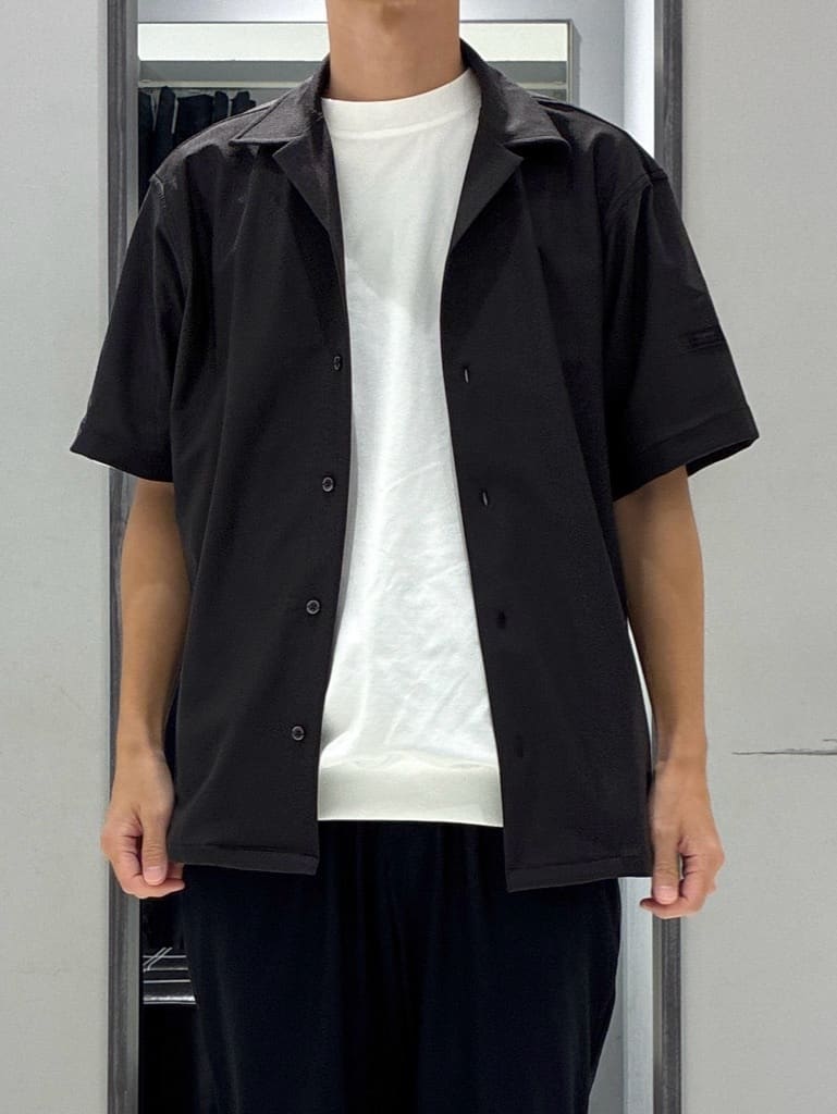 わいずみさんの「TAKEO KIKUCHI｜【COOL CITY WEAR】エアートール オープンカラーシャツ /接触冷感・通気性」を使ったコーディネート