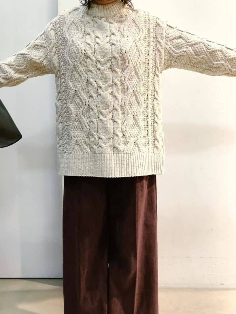 あんさんの「THE SHOP TK｜【洗える】冬のコーデを盛り上げる マットモール ケーブルニット」を使ったコーディネート