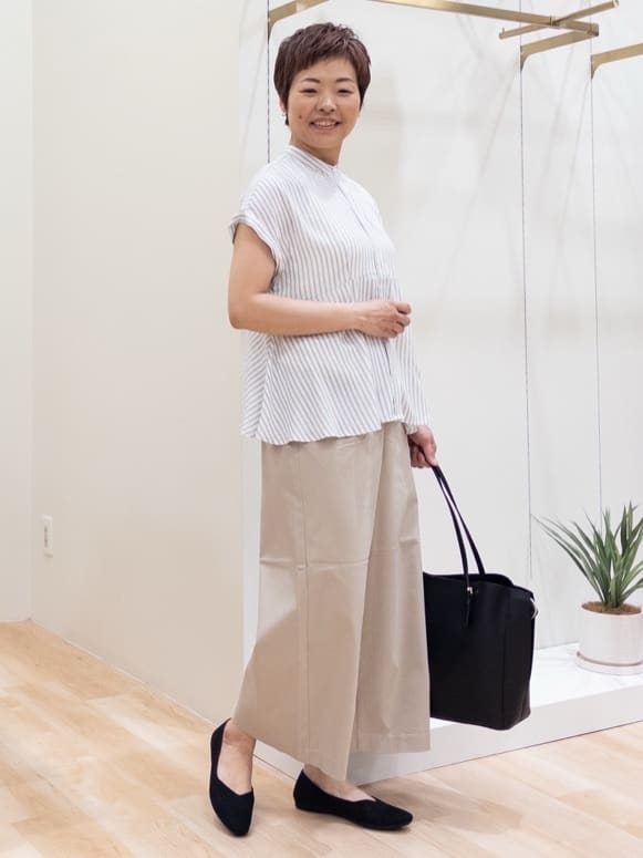 シュウコさんの「grove｜サマーハイパーストレッチワイドパンツ」を使ったコーディネート