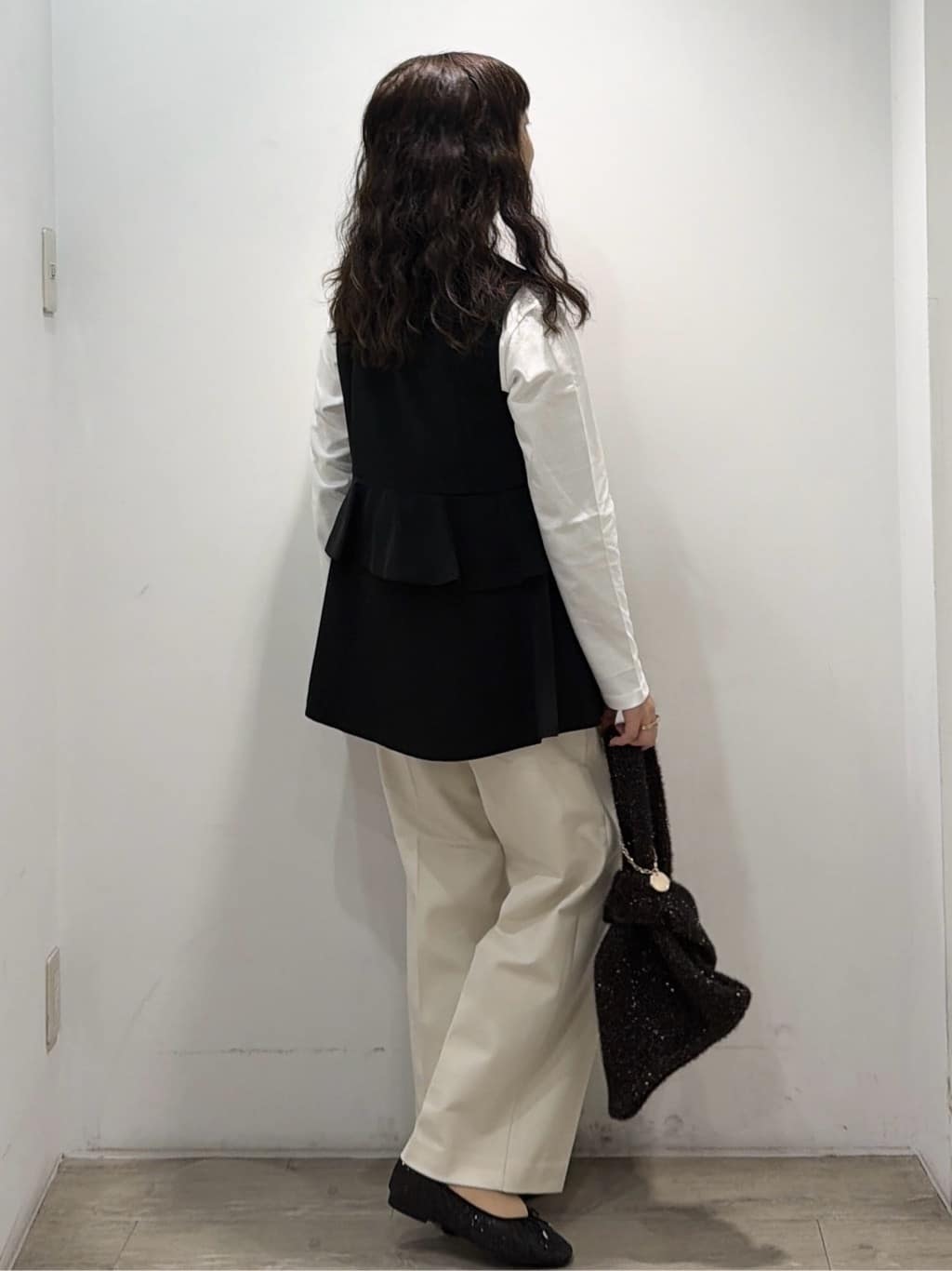 sumicaさんの「OPAQUE.CLIP｜ロングロゴTシャツ【洗濯機OK】」を使ったコーディネート