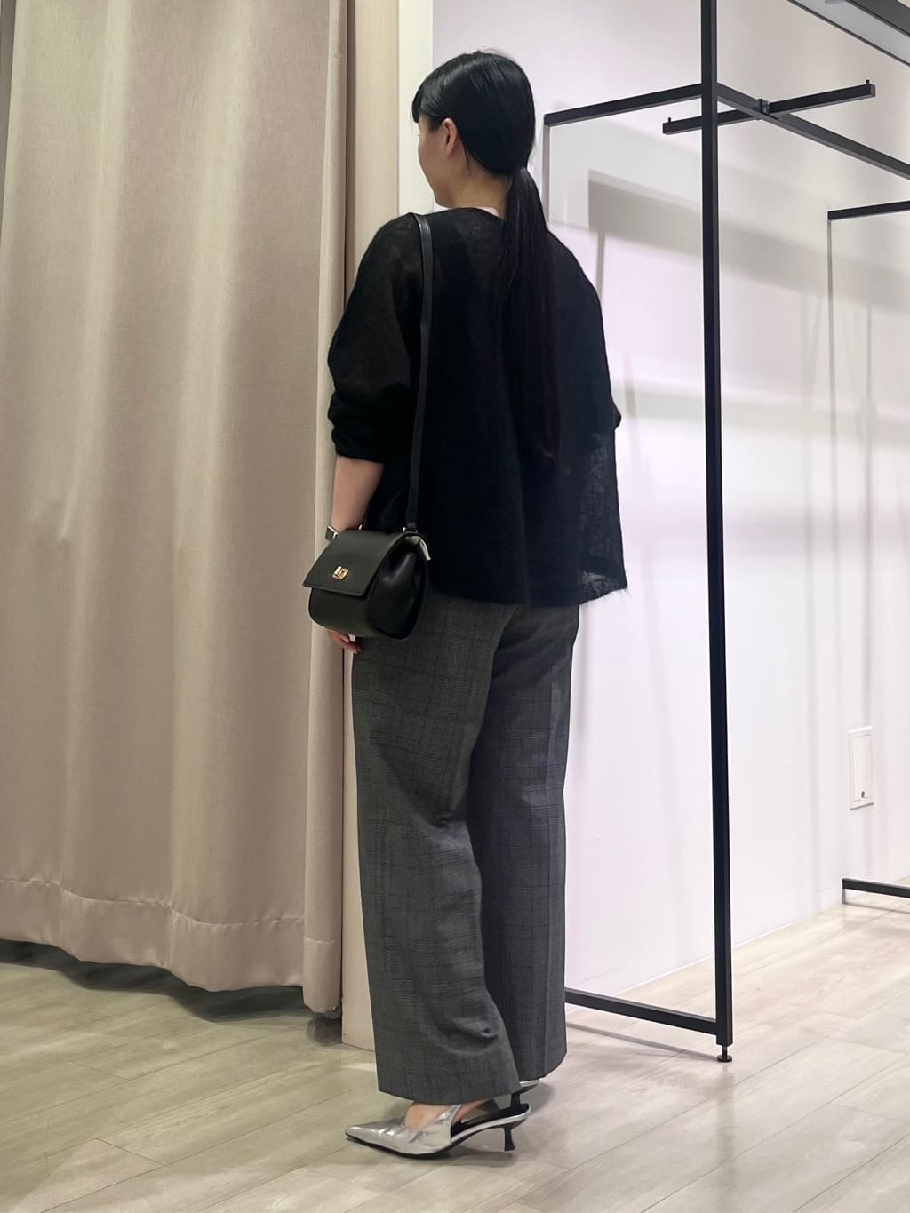 hasuさんの「INDIVI｜【キッドモヘヤ素材】ラウンドヘムニット」を使ったコーディネート