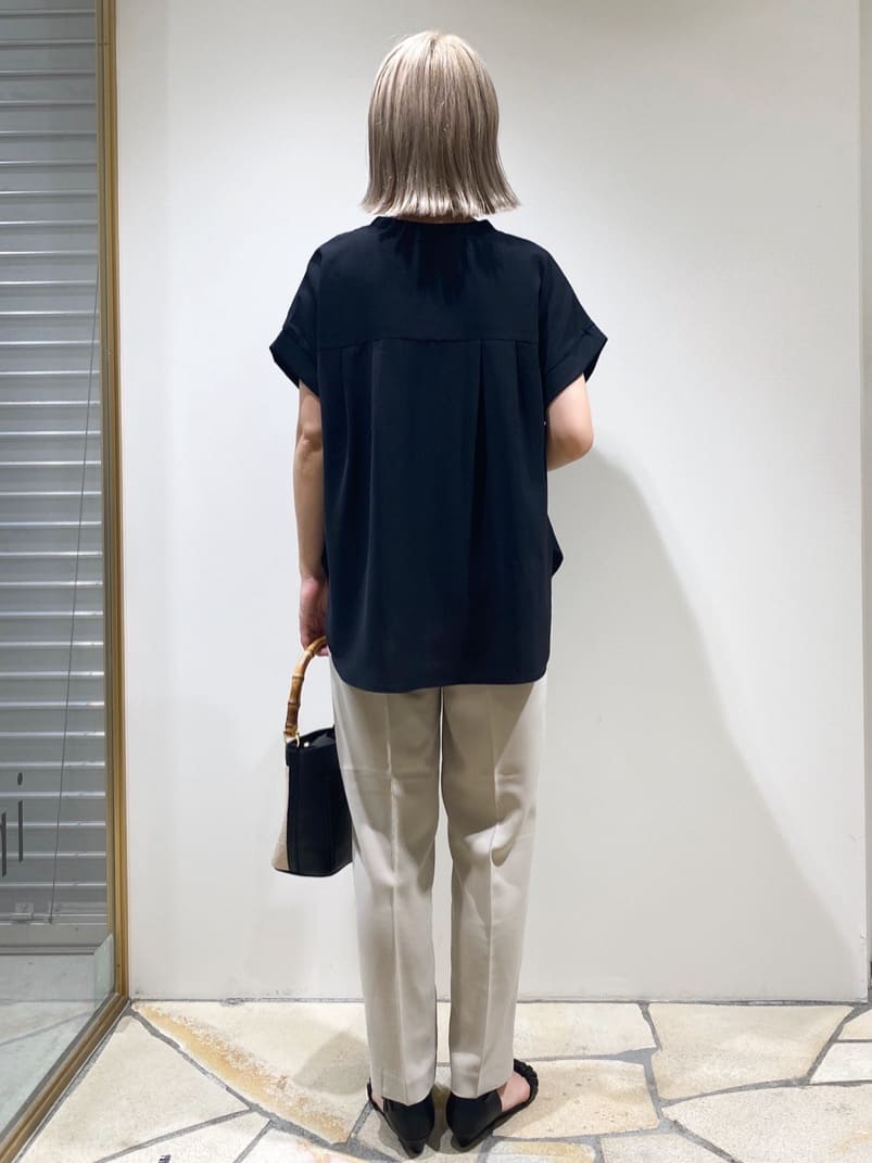 rieさんの「index｜《7色展開／SS-LLサイズ》ストレッチスキッパーブラウス／セットアップ対応【洗濯機洗い可／防シワ】」を使ったコーディネート