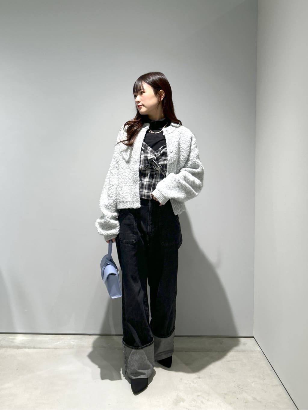 Renoさんの「INDIVI｜オンブレチェックビスチェ」を使ったコーディネート