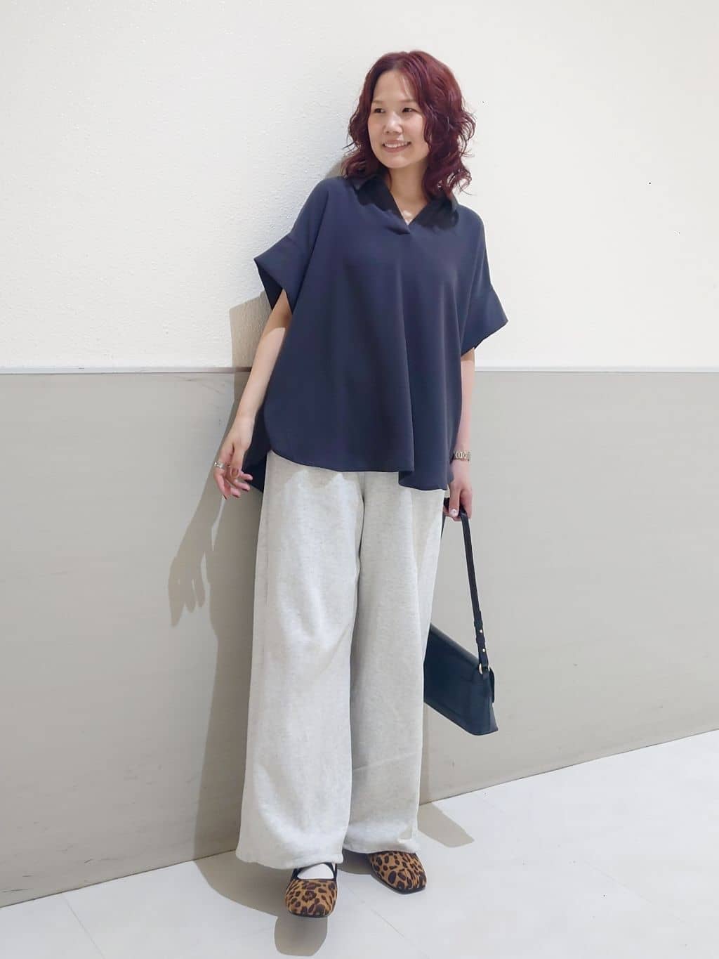 maruさんの「THE SHOP TK｜【インしなくても決まる】スキッパーシャツ/接触冷感/防シワ/速乾」を使ったコーディネート