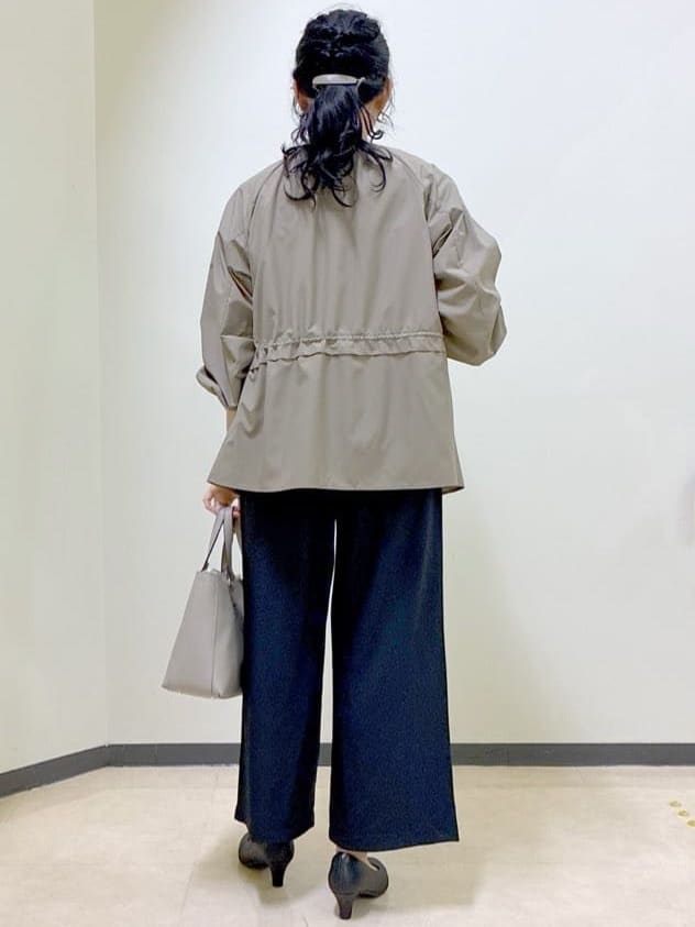  beni_gingerさんの「Reflect｜【E‐QUALITY／ウエスト総ゴム／セットアップ／単品使いOK◎】ブラウス＋ストレートパンツセット」を使ったコーディネート