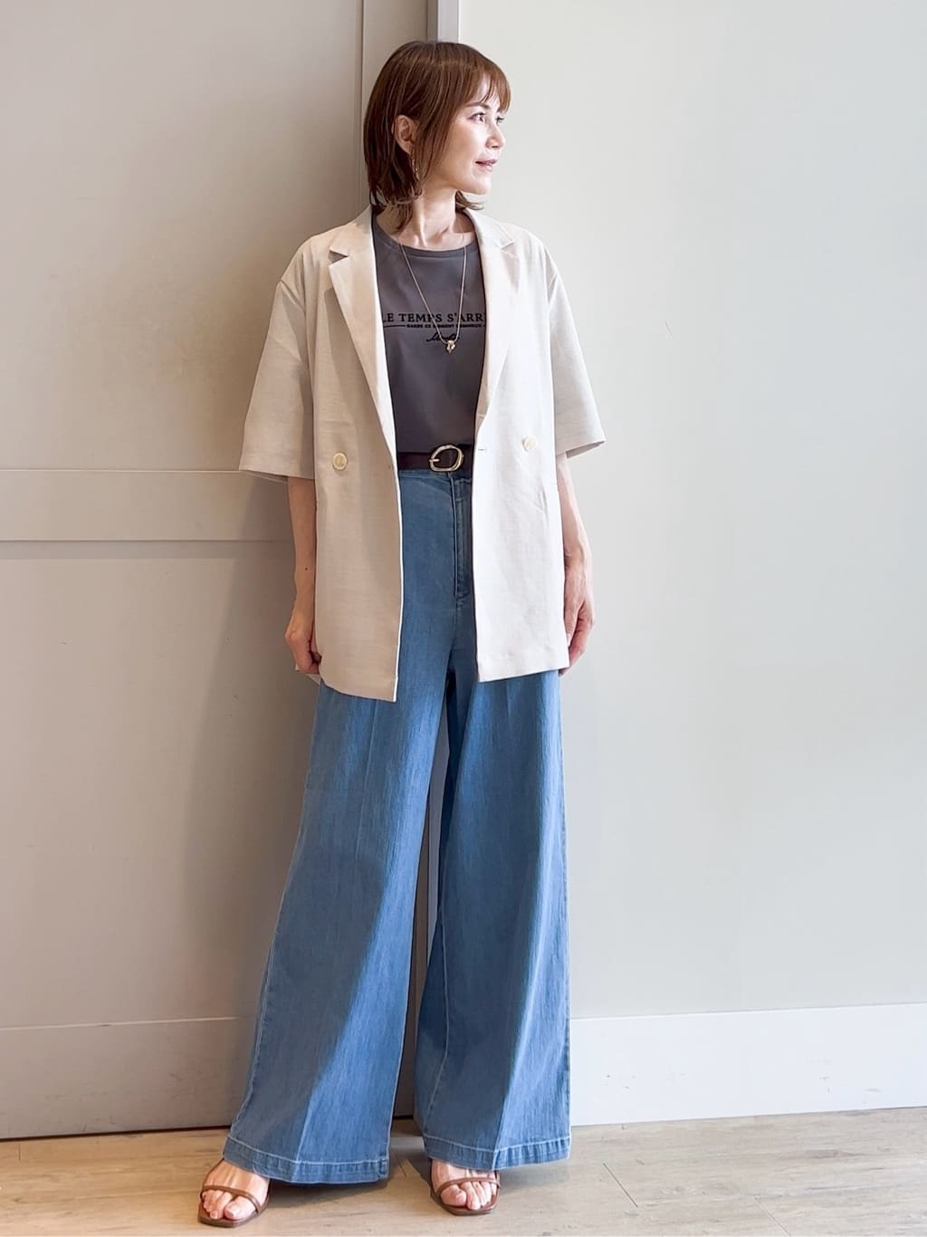 yamakoさんの「grove｜軽やかに羽織れて、きちんと見え ハーフスリーブテーラードジャケット」を使ったコーディネート