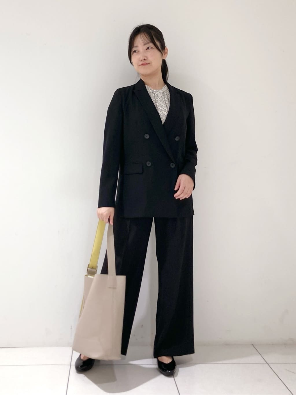 momokoさんの「INDIVI｜【軽く羽織れる！】ダブルジャケット」を使ったコーディネート