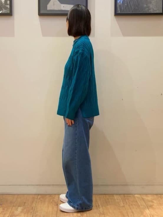 momoharuさんの「SHOO･LA･RUE｜【高レビュー/S-LL】脚のラインを拾いにくい デニムワイドパンツ」を使ったコーディネート