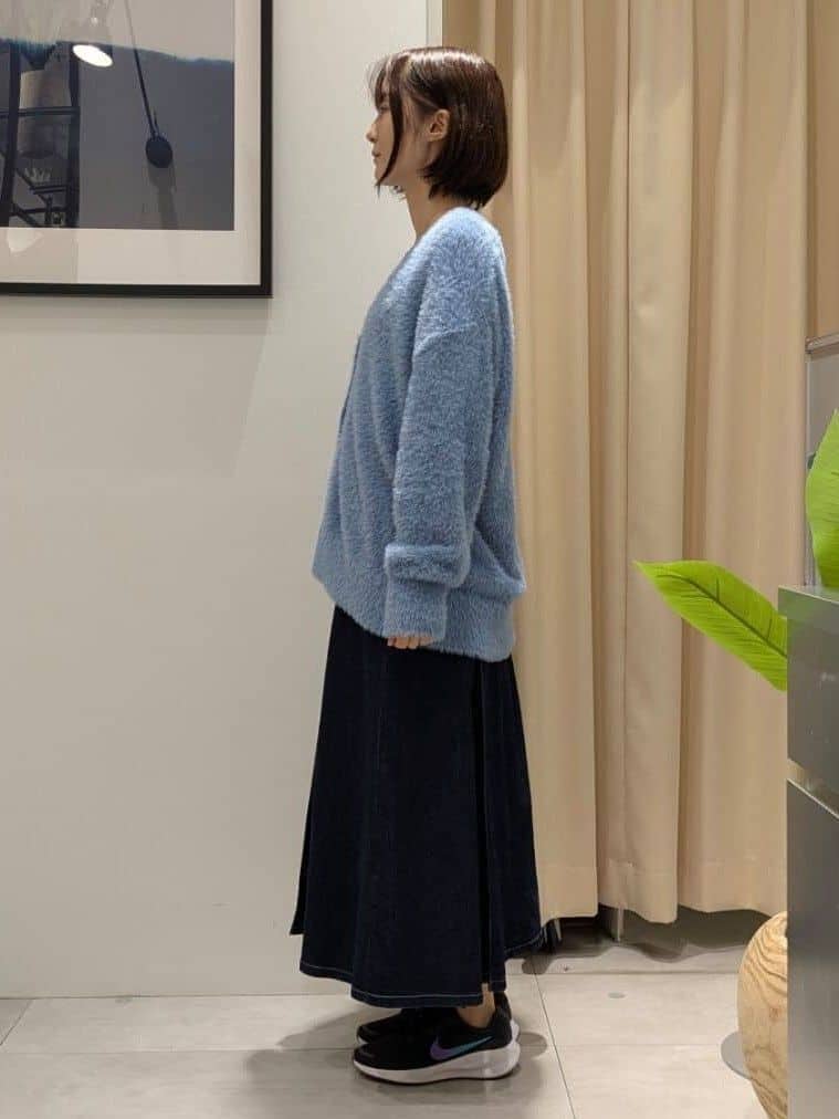 なめさんの「THE SHOP TK｜【ふわふわあったか】フェザーカーディガン」を使ったコーディネート