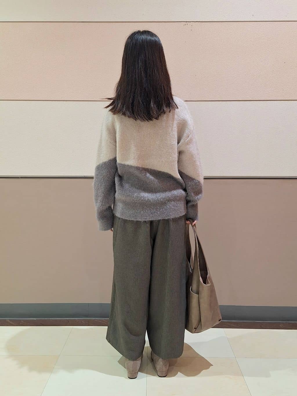 Sachaさんの「SHOO･LA･RUE｜ウエストまわりをすっきり魅せる デザインガウチョパンツ」を使ったコーディネート