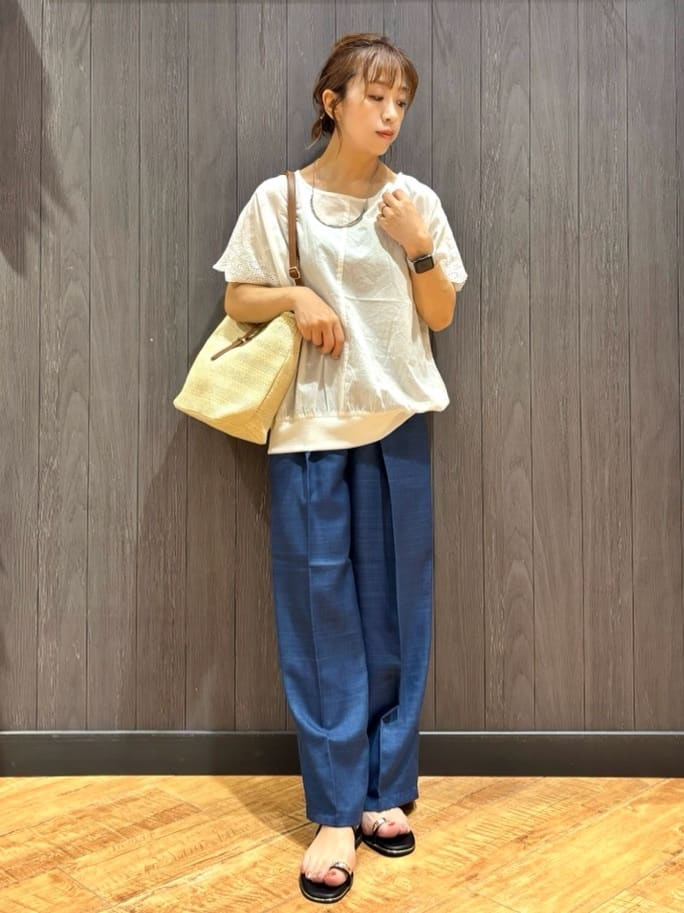 meiさんの「SHOO･LA･RUE｜スカラップ刺繍レースが目を惹く ドルマントップス」を使ったコーディネート