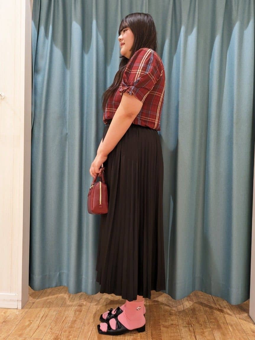 うりさんの「SHOO･LA･RUE｜【S-LL/5分袖】お袖タックできれいに魅せる 大人のチェックブラウス」を使ったコーディネート