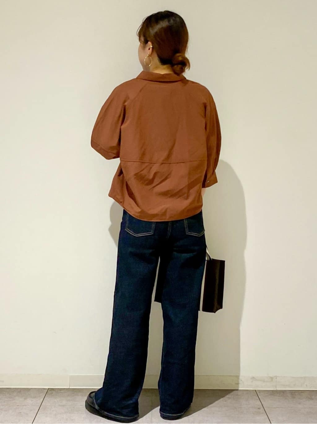 すずママさんの「OPAQUE.CLIP｜切替フォルムシャツ【洗濯機洗い可】」を使ったコーディネート