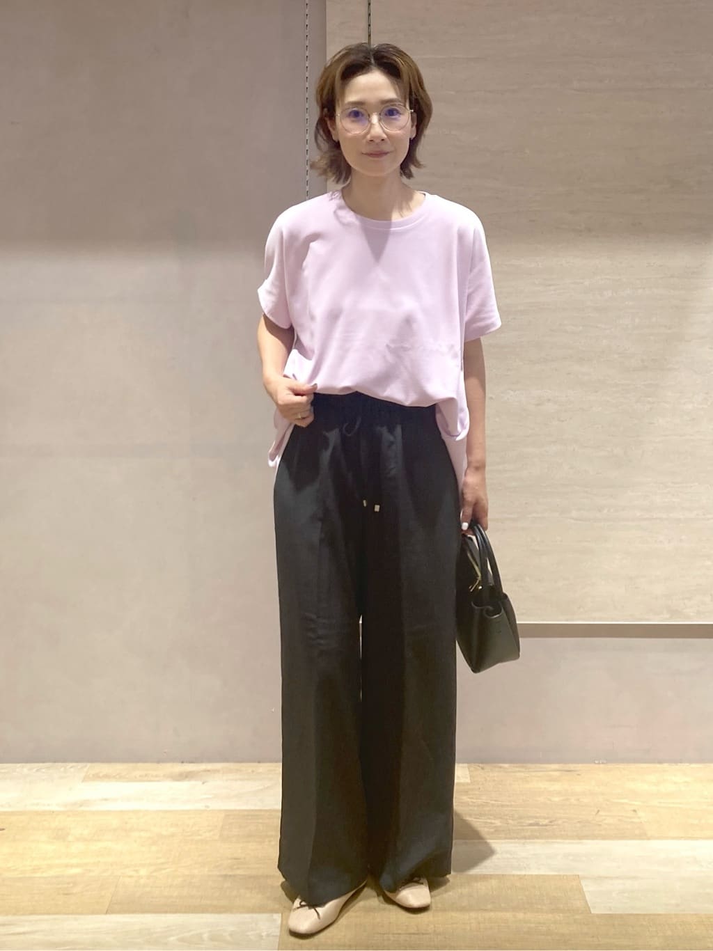 たけねぇさんの「OPAQUE.CLIP｜ウエストサテン使いイージーワイドパンツ【洗濯機洗い可】」を使ったコーディネート