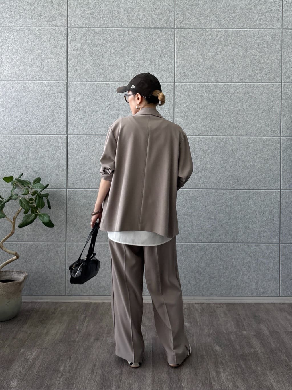 kotakiさんの「INDIVI｜Comfy SET UP｜イージーストレートワイドパンツ【セットアップ対応／通勤/カセット服】」を使ったコーディネート
