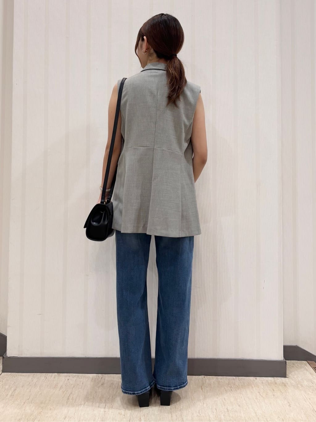 ちひさんの「INDIVI｜【褒められデニム】ワイドストレート デニムパンツ」を使ったコーディネート