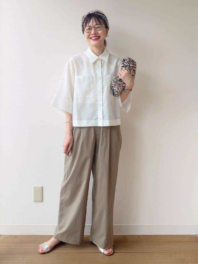 MUTSUKOさんの「UNTITLED｜【前開き/洗える】ショート丈シアーシャツ」を使ったコーディネート