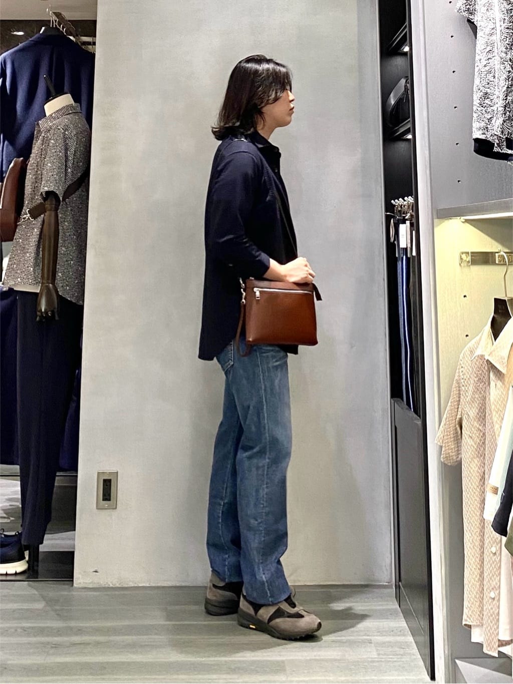 nishiさんの「TAKEO KIKUCHI｜【モンスターストレッチ】日本製 ウォッシュド デニムパンツ」を使ったコーディネート