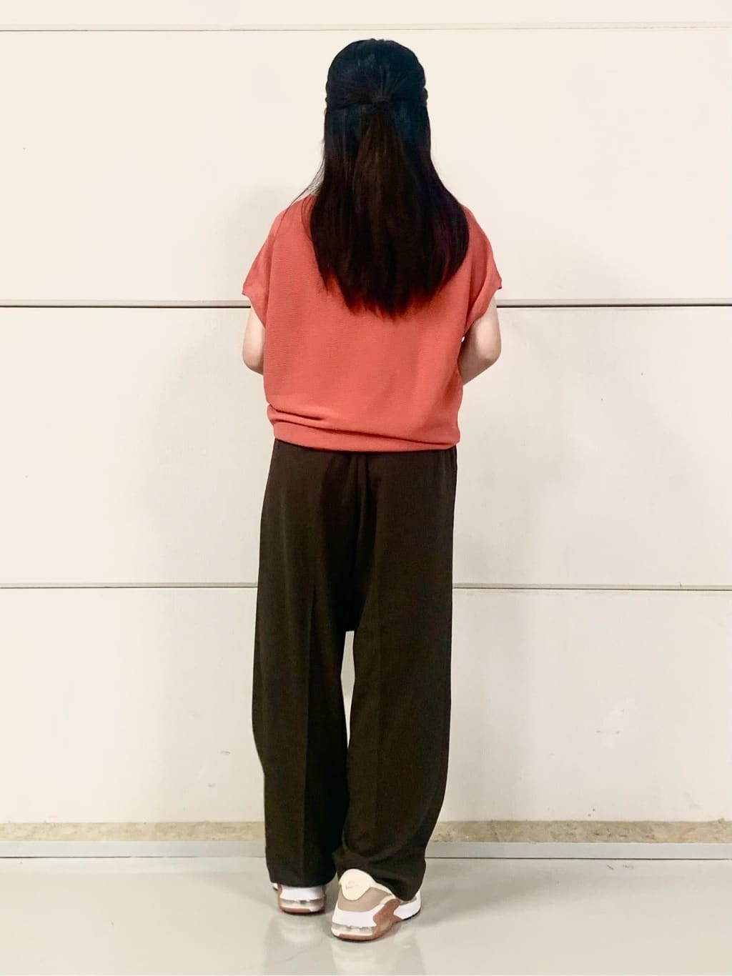 sahoさんの「THE SHOP TK｜【6色展開】さらさらフレンチニット【毛玉になりにくい/洗濯機OK】」を使ったコーディネート