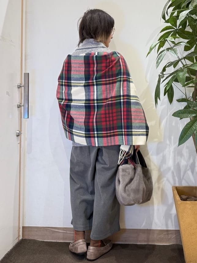misakiさんの「SHOO･LA･RUE｜お顔周りをスッキリ見せるオフタートルリブドルマン」を使ったコーディネート