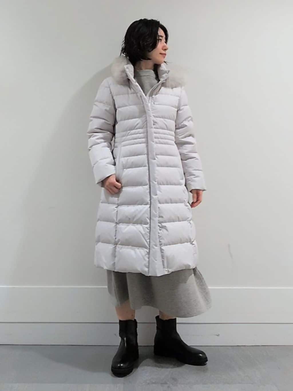 ミズタさんの「UNTITLED｜【はっ水機能/フード取り外し可/防寒】ロングダウンコート」を使ったコーディネート