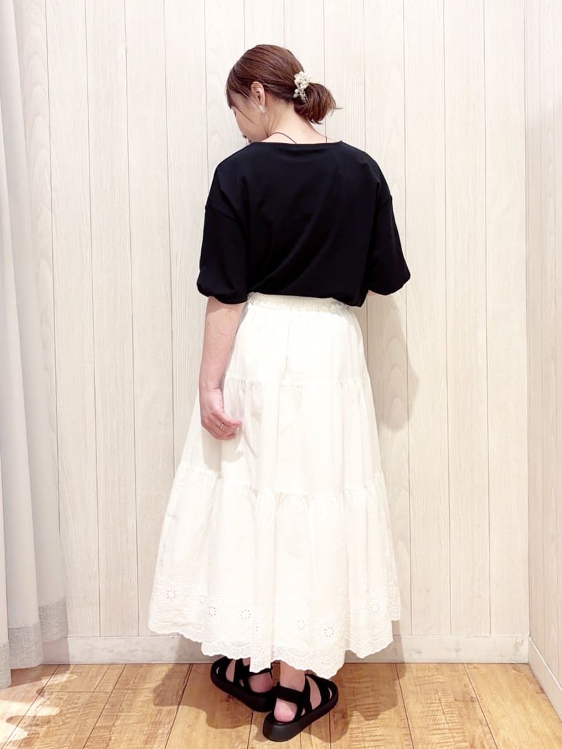 あいこさんの「SHOO･LA･RUE｜【ひんやり/洗える/S-LL】袖ねじりシルケットトップス」を使ったコーディネート