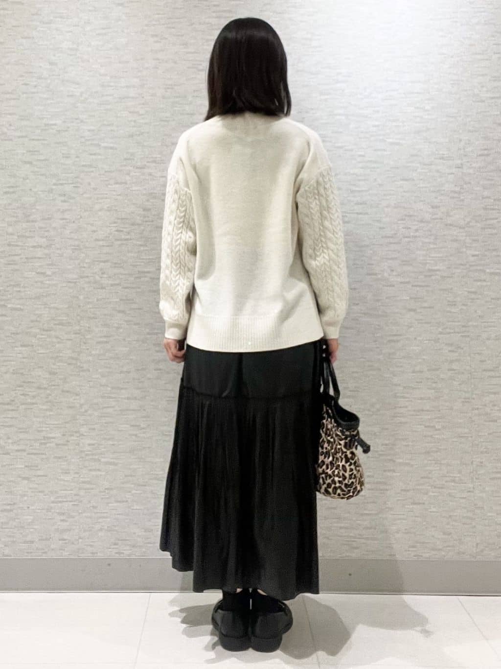 marikoさんの「Reflect｜【一枚で着映え◎／ゆったりシルエット】ラメ&times;スパンコールウール混ニット」を使ったコーディネート
