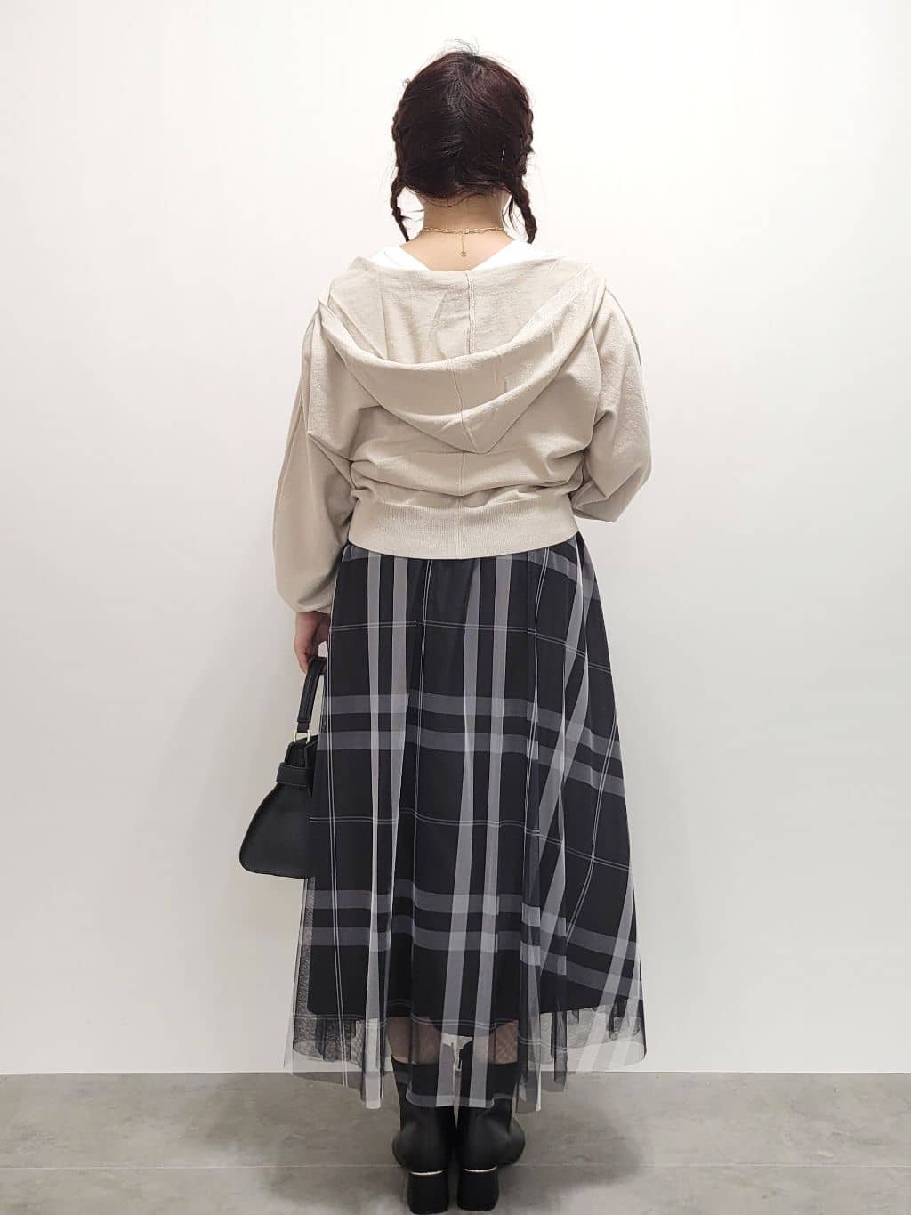 kinaさんの「index｜《S-LLサイズ》フロッキーロゴTシャツ【接触冷感／UVケア／洗濯機洗い可】」を使ったコーディネート