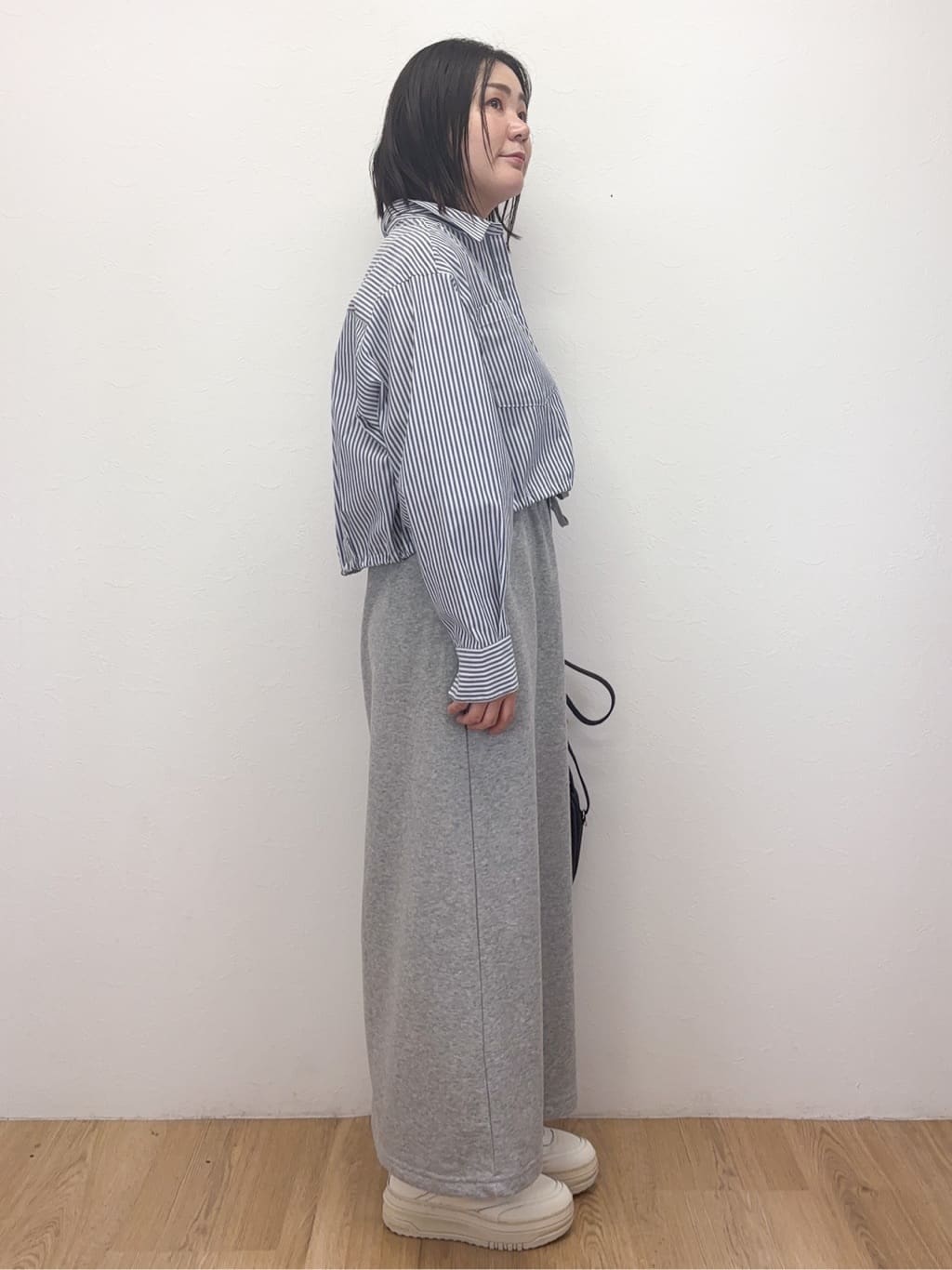 Takeさんの「OPAQUE.CLIP｜ドロストヘムショートシャツ【洗濯機OK】」を使ったコーディネート