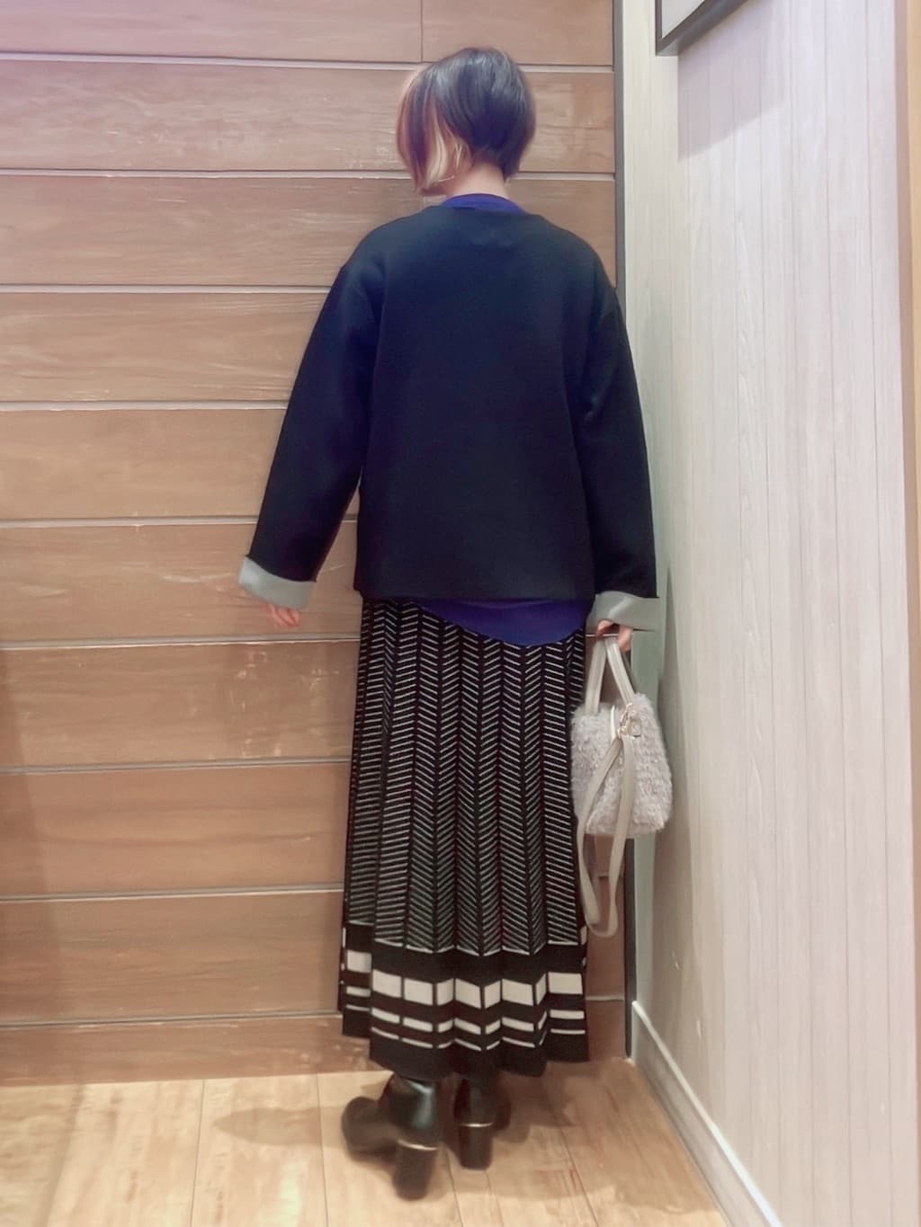 aaamiさんの「SHOO･LA･RUE｜【高レビュー/洗濯機可】ゆるシルエットで体型カバー もちもちニット」を使ったコーディネート