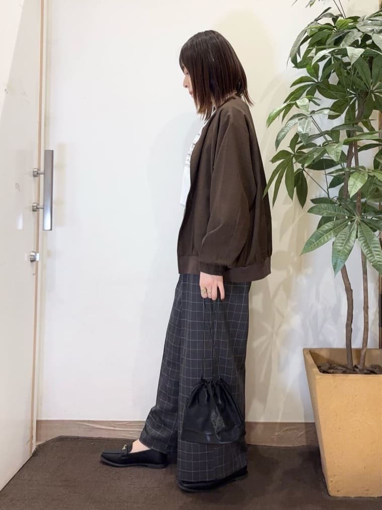 宗形さんの「SHOO･LA･RUE｜【洗濯機可/S-LL】さっと羽織れる 軽量リブブルゾン」を使ったコーディネート